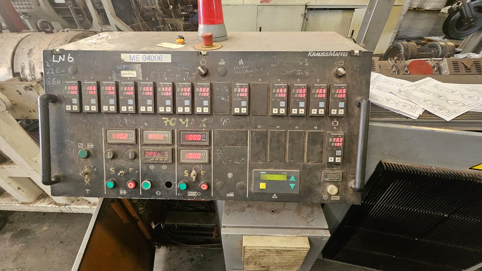 90mm T.I.C extruder control panel with temperature gauges