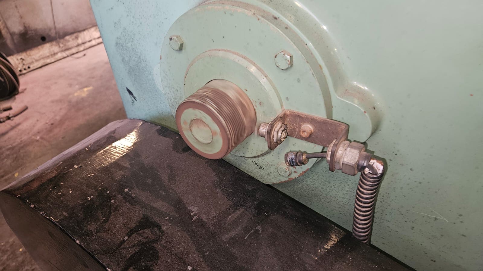 Melt temperature and melt pressure controls